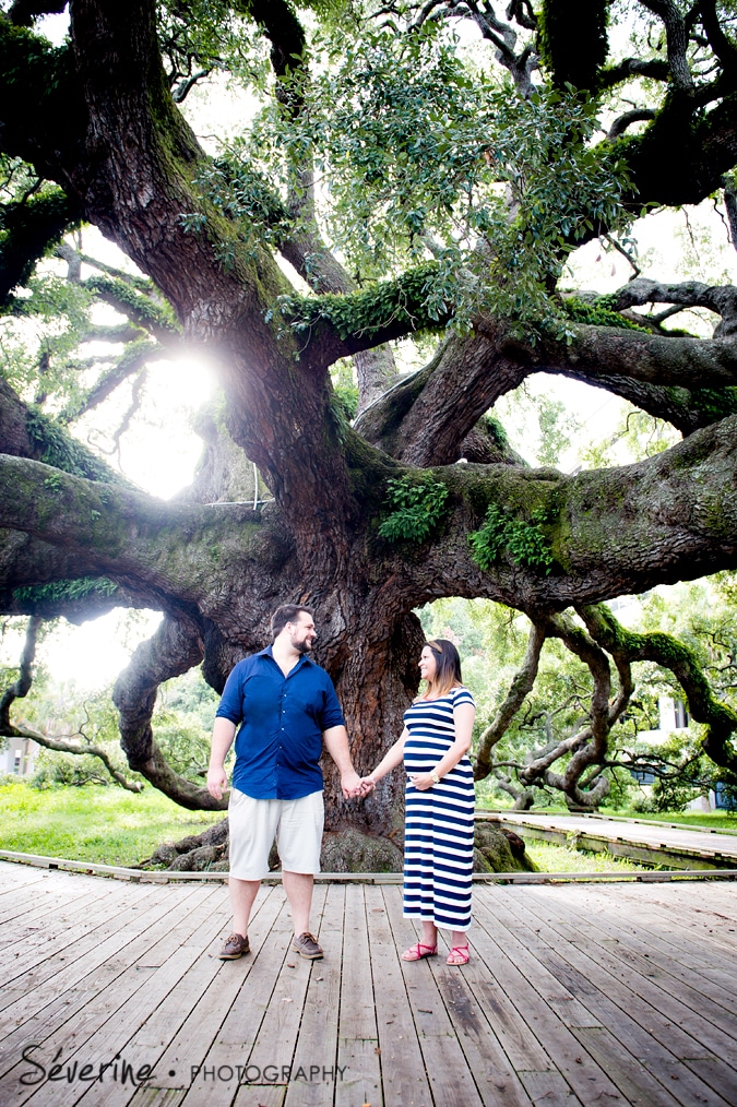 Maternity pictures at Treaty Oak Park Jacksonville