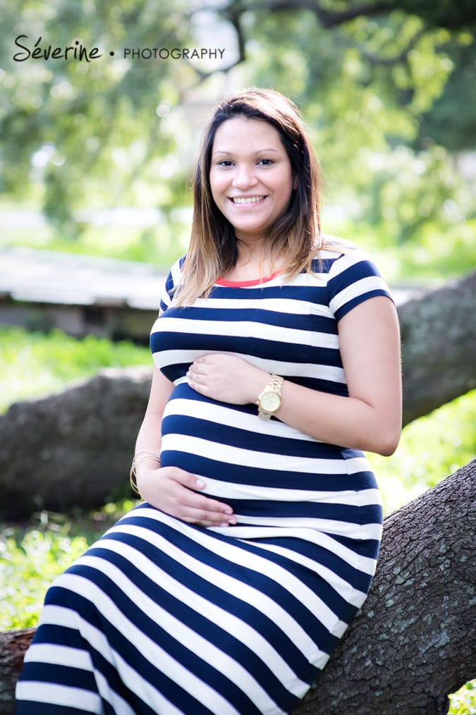 Maternity pictures at Treaty Oak Park Jacksonville